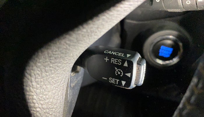 2019 Toyota Innova Crysta 2.7 ZX AT 7 STR, Petrol, Automatic, 89,791 km, Adaptive Cruise Control