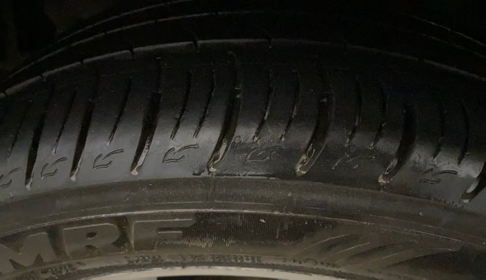 2019 Toyota Innova Crysta 2.7 ZX AT 7 STR, Petrol, Automatic, 89,791 km, Left Front Tyre Tread