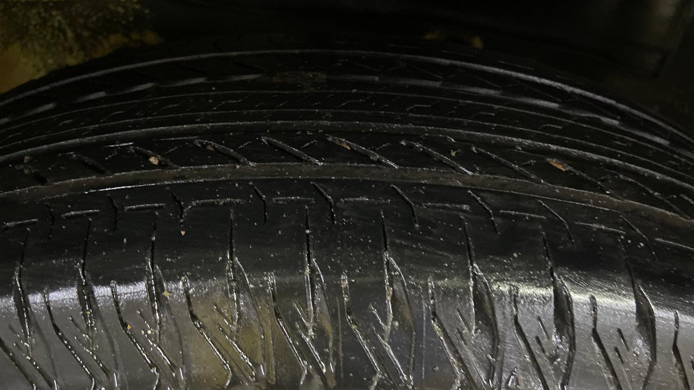 2023 Maruti JIMNY ALPHA ALL GRIP PRO AT, Petrol, Automatic, 35,759 km, Right Rear Tyre Tread
