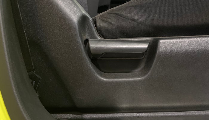 2023 Maruti JIMNY ALPHA ALL GRIP PRO AT, Petrol, Automatic, 35,759 km, Driver Side Adjustment Panel