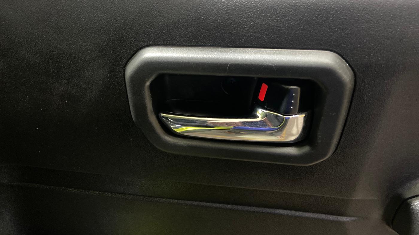 2023 Maruti JIMNY ALPHA ALL GRIP PRO AT, Petrol, Automatic, 35,759 km, Driver Side Door Panels Control