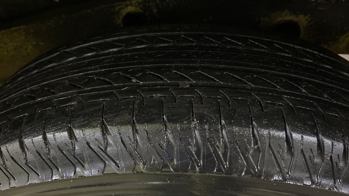 2023 Maruti JIMNY ALPHA ALL GRIP PRO AT, Petrol, Automatic, 35,759 km, Left Rear Tyre Tread