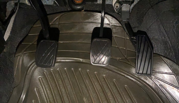 2016 Maruti Baleno DELTA PETROL 1.2, Petrol, Manual, 49,538 km, Pedals