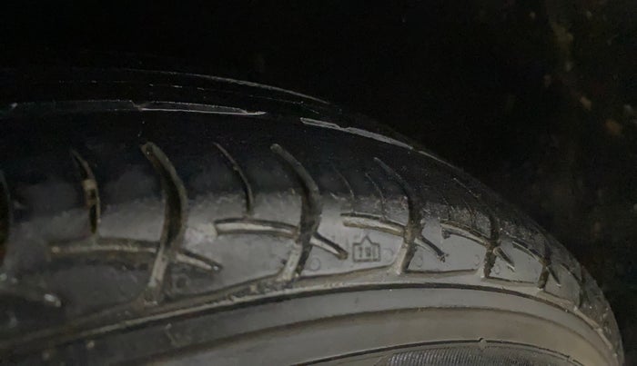 2016 Maruti Baleno DELTA PETROL 1.2, Petrol, Manual, 49,538 km, Right Rear Tyre Tread