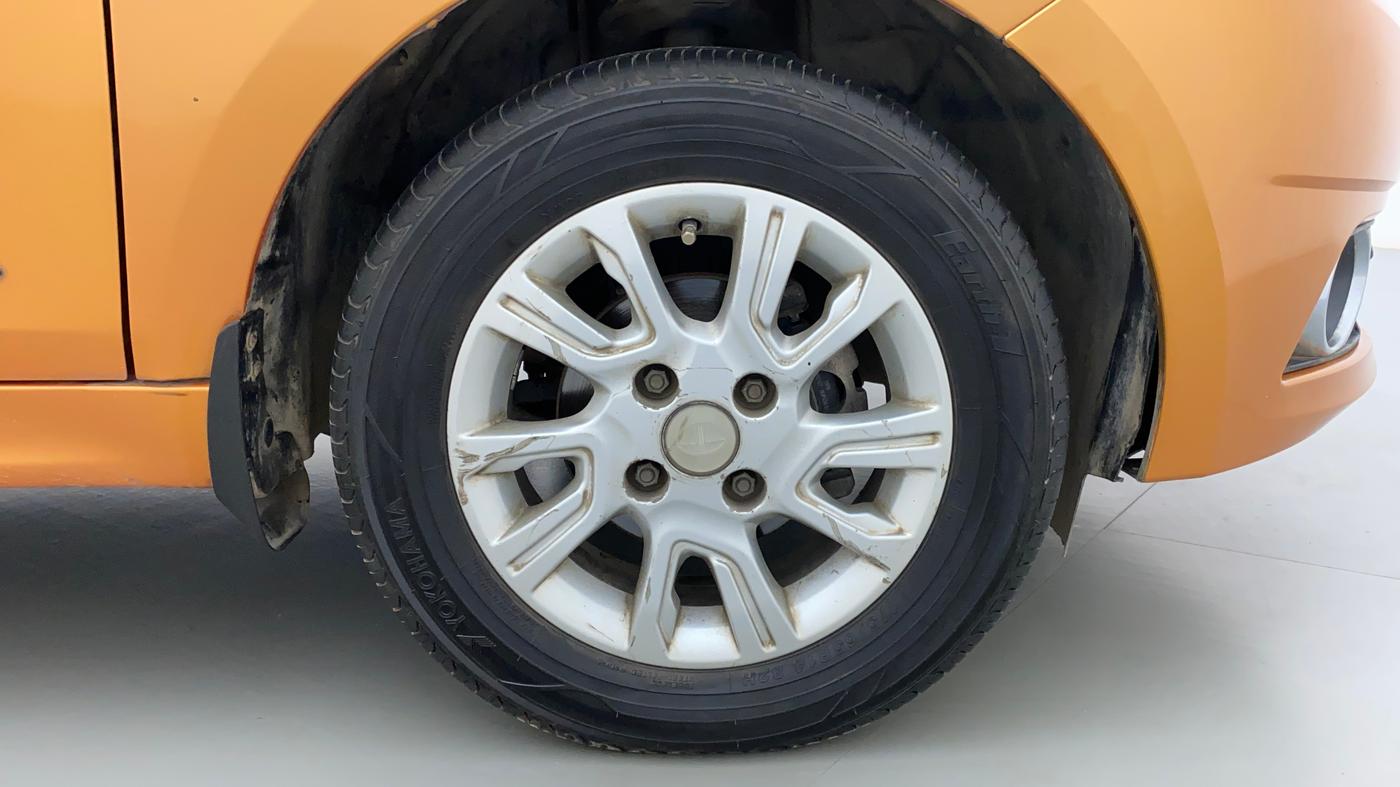 2016 Tata Tiago XZ PETROL, Petrol, Manual, 1,42,521 km, Right Front Wheel
