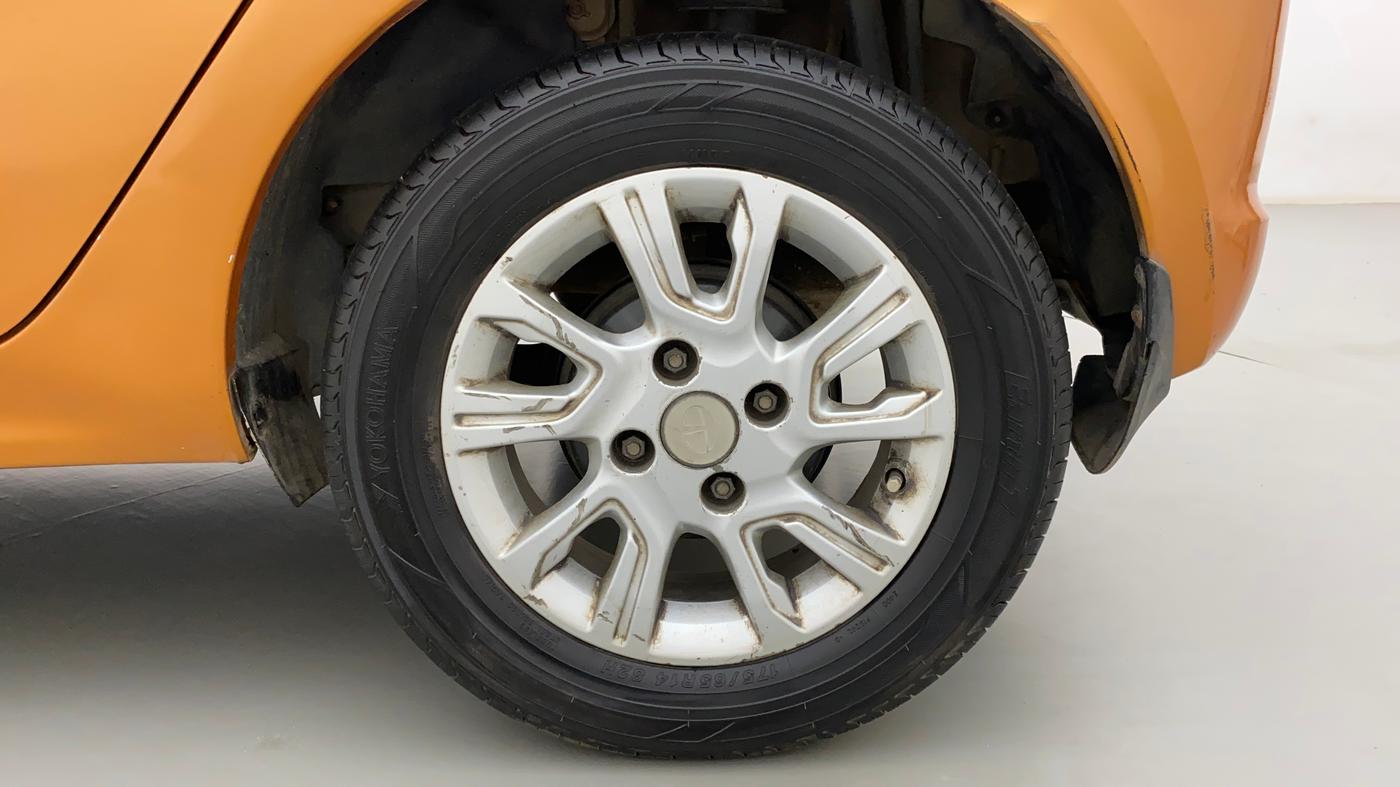 2016 Tata Tiago XZ PETROL, Petrol, Manual, 1,42,521 km, Left Rear Wheel