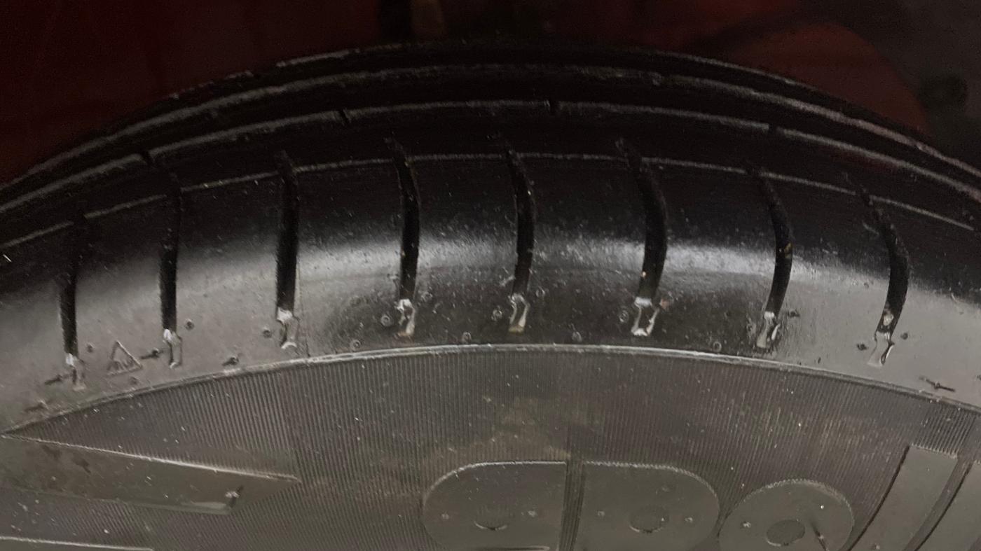 2019 Maruti Swift VXI, Petrol, Manual, 95,427 km, Right Front Tyre Tread
