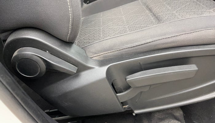 2022 Tata PUNCH ACCOMPLISHED AMT, Petrol, Automatic, 36,932 km, Driver Side Adjustment Panel