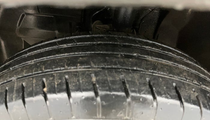 2022 Tata PUNCH ACCOMPLISHED AMT, Petrol, Automatic, 36,932 km, Left Front Tyre Tread