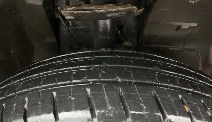 2022 Tata PUNCH ACCOMPLISHED AMT, Petrol, Automatic, 36,932 km, Right Front Tyre Tread