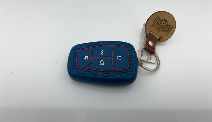 2022 Tata PUNCH ACCOMPLISHED AMT, Petrol, Automatic, 36,932 km, Key Close Up