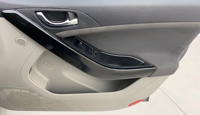 2019 Tata NEXON XZA PLUS PETROL, Petrol, Automatic, 7,358 km, Driver Side Door Panels Control