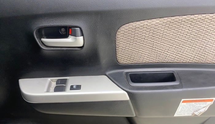 2016 Maruti Wagon R 1.0 LXI CNG, CNG, Manual, 50,779 km, Driver Side Door Panels Control