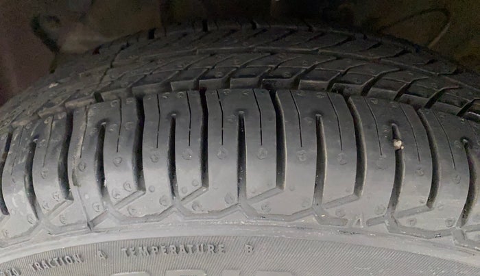 2019 Hyundai NEW SANTRO MAGNA, Petrol, Manual, 44,102 km, Left Front Tyre Tread