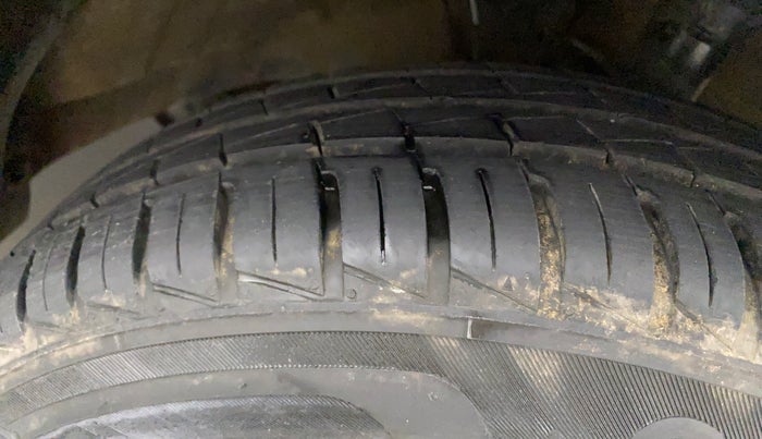 2019 Hyundai NEW SANTRO MAGNA, Petrol, Manual, 44,102 km, Right Front Tyre Tread