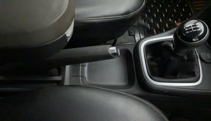 2018 Volkswagen Polo HIGHLINE PLUS 1.0 16 ALLOY, Petrol, Manual, 59,149 km, Gear Lever