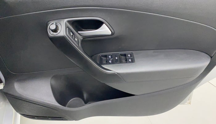 2018 Volkswagen Polo HIGHLINE PLUS 1.0 16 ALLOY, Petrol, Manual, 59,149 km, Driver Side Door Panels Control