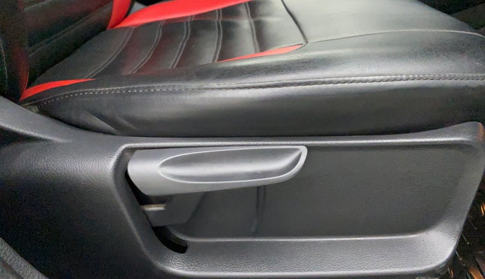 2018 Volkswagen Polo HIGHLINE PLUS 1.0 16 ALLOY, Petrol, Manual, 59,149 km, Driver Side Adjustment Panel