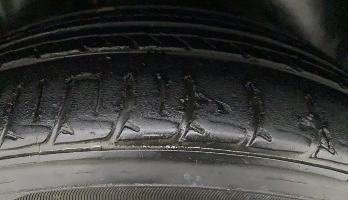 2018 Volkswagen Polo HIGHLINE PLUS 1.0 16 ALLOY, Petrol, Manual, 59,149 km, Right Front Tyre Tread