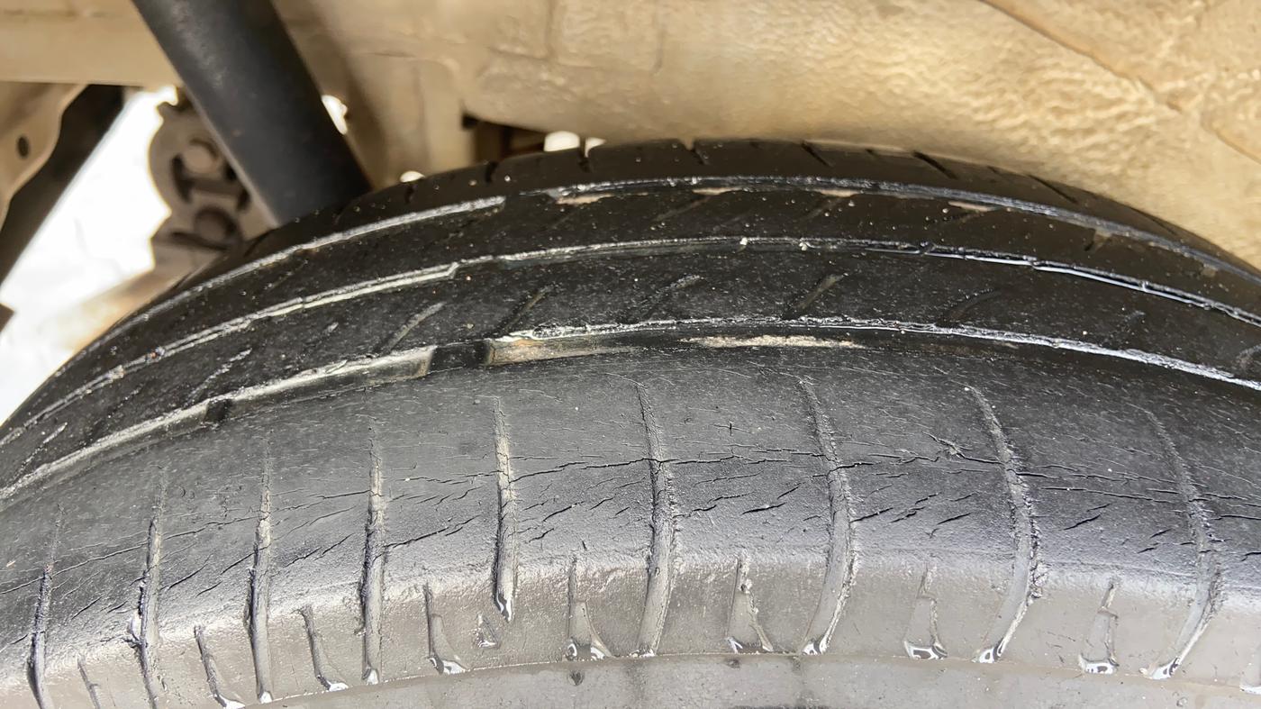 2015 Maruti Wagon R 1.0 VXI, Petrol, Manual, 75,813 km, Right Rear Tyre Tread