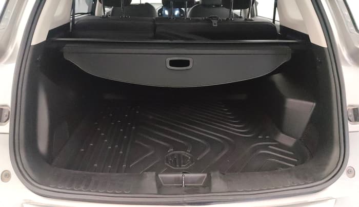 2020 MG HECTOR SHARP 1.5 DCT PETROL, Petrol, Automatic, 74,813 km, Boot Inside