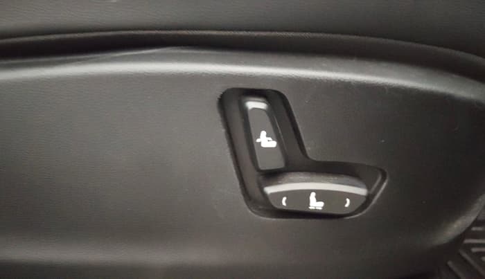 2020 MG HECTOR SHARP 1.5 DCT PETROL, Petrol, Automatic, 74,813 km, Driver Side Adjustment Panel