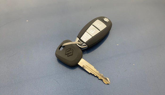 2016 Maruti Baleno ALPHA PETROL 1.2, Petrol, Manual, 52,974 km, Key Close Up