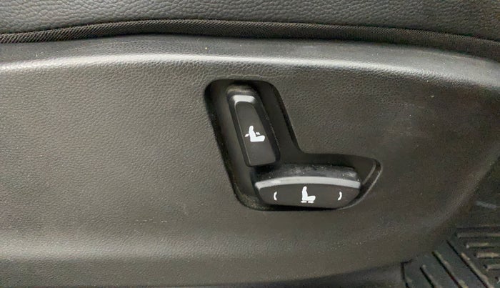 2024 MG HECTOR PLUS SAVVY PRO 1.5 TURBO CVT 6 STR, Petrol, Automatic, 43,507 km, Driver Side Adjustment Panel