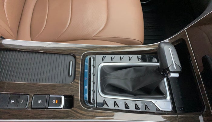 2024 MG HECTOR PLUS SAVVY PRO 1.5 TURBO CVT 6 STR, Petrol, Automatic, 43,507 km, Gear Lever