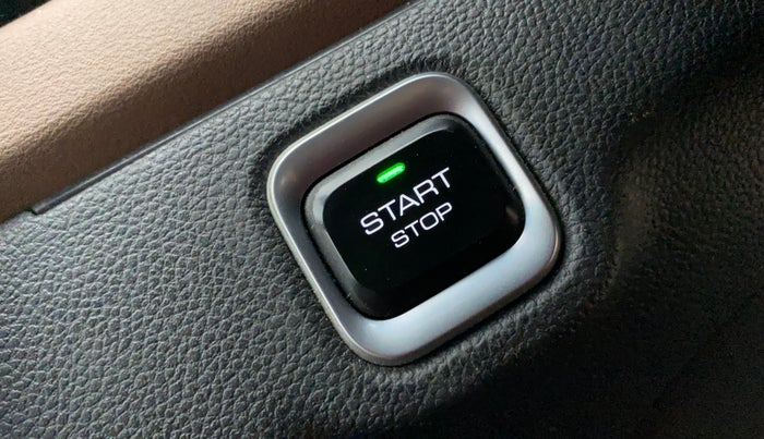 2024 MG HECTOR PLUS SAVVY PRO 1.5 TURBO CVT 6 STR, Petrol, Automatic, 43,507 km, Keyless Start/ Stop Button