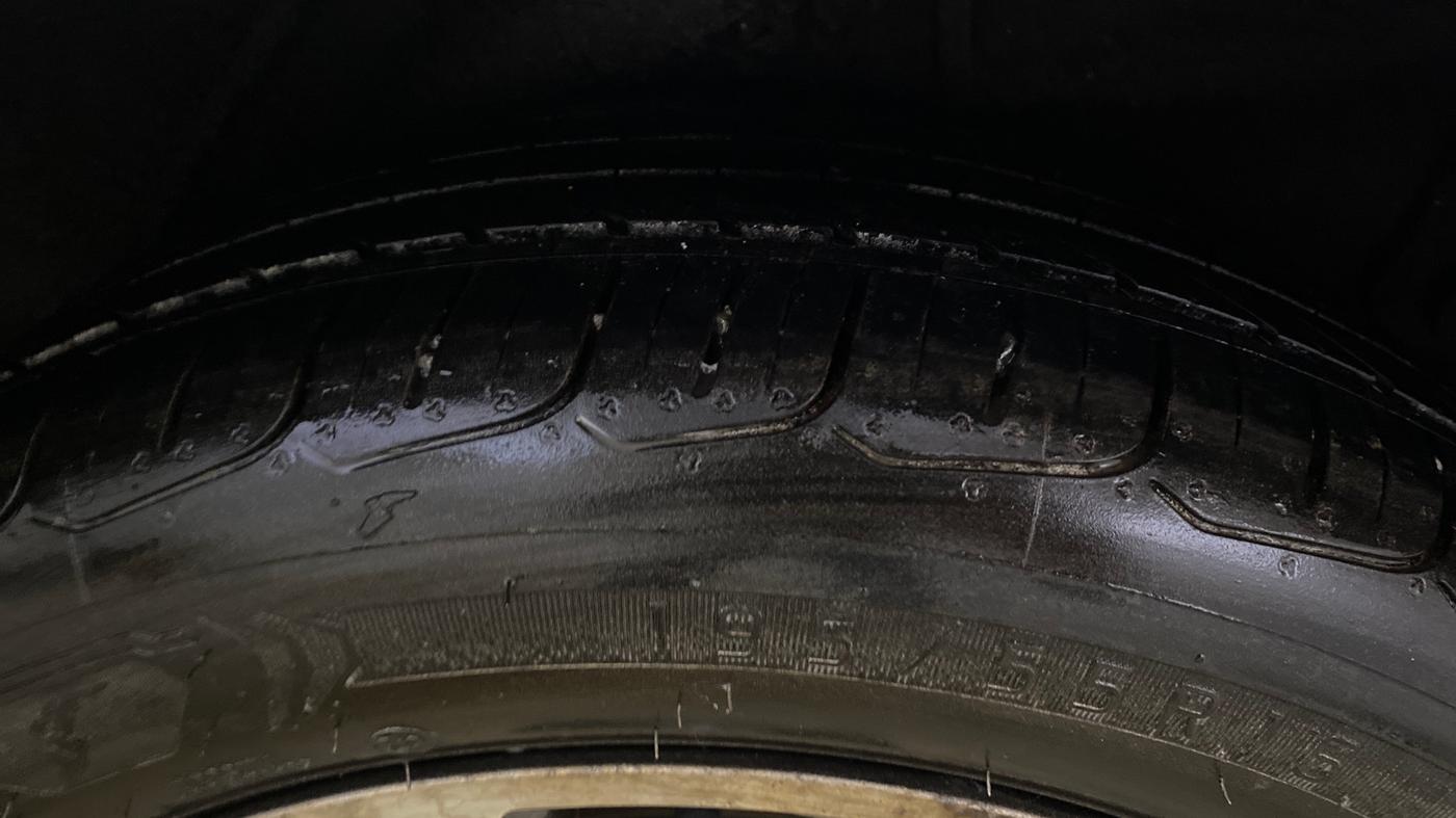 2013 Hyundai Verna FLUIDIC 1.6 VTVT SX AT, Petrol, Automatic, 52,115 km, Left Rear Tyre Tread