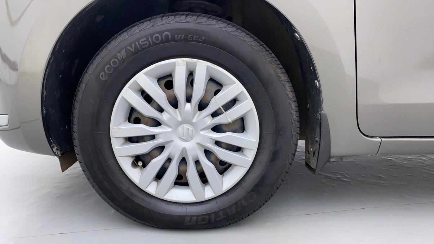 2017 Maruti Dzire VDI, Diesel, Manual, 94,792 km, Left Front Wheel
