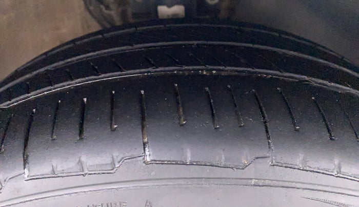2017 Skoda Rapid Style 1.5 TDI AT, Diesel, Automatic, 85,145 km, Right Front Tyre Tread