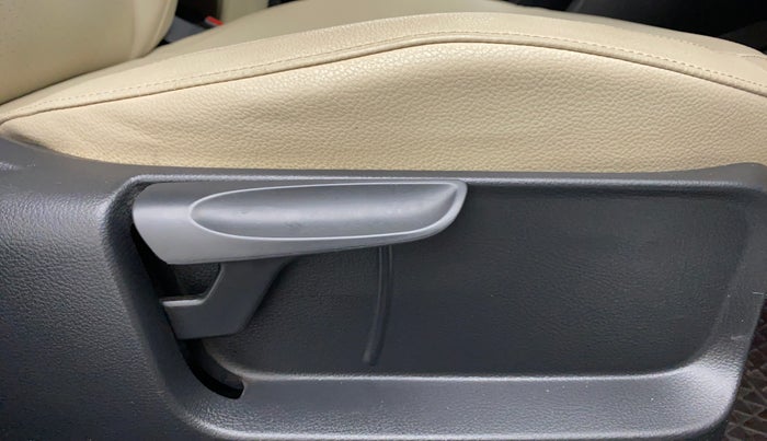 2017 Skoda Rapid Style 1.5 TDI AT, Diesel, Automatic, 85,145 km, Driver Side Adjustment Panel