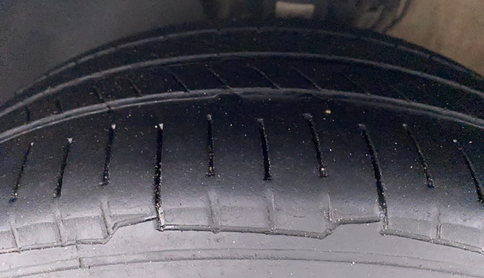 2017 Skoda Rapid Style 1.5 TDI AT, Diesel, Automatic, 85,145 km, Left Front Tyre Tread