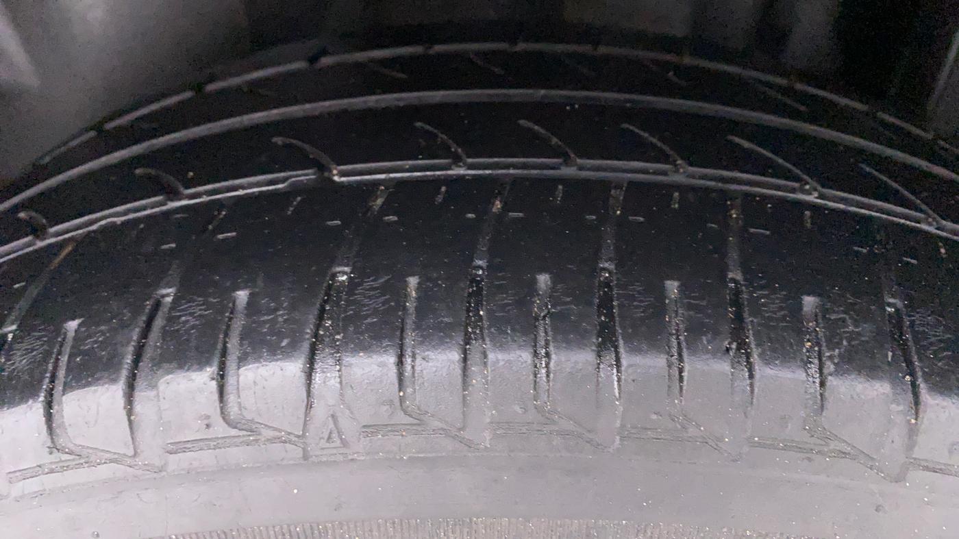 2017 Skoda Rapid Style 1.5 TDI AT, Diesel, Automatic, 85,145 km, Left Rear Tyre Tread