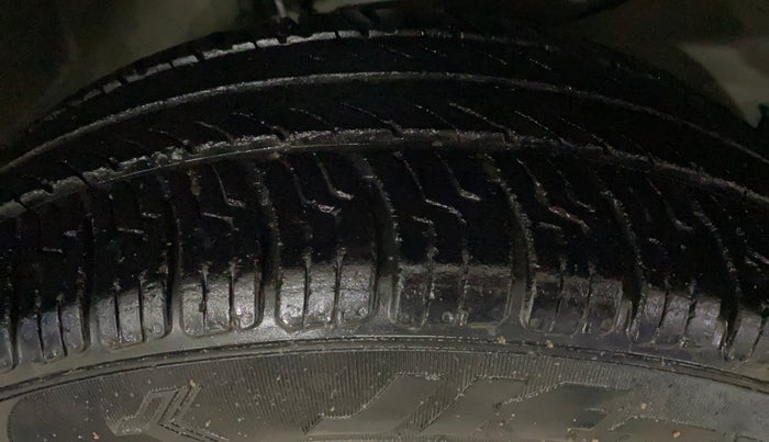 2015 Honda Amaze 1.5L I-DTEC E, Diesel, Manual, 89,284 km, Right Front Tyre Tread