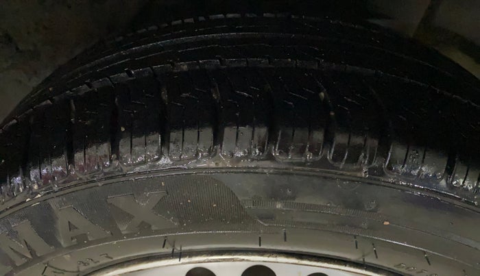 2015 Honda Amaze 1.5L I-DTEC E, Diesel, Manual, 89,284 km, Left Rear Tyre Tread