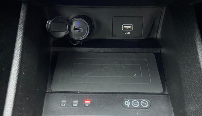 2018 Hyundai Creta SX AT 1.6 PETROL, Petrol, Automatic, 62,320 km, Wireless Charger