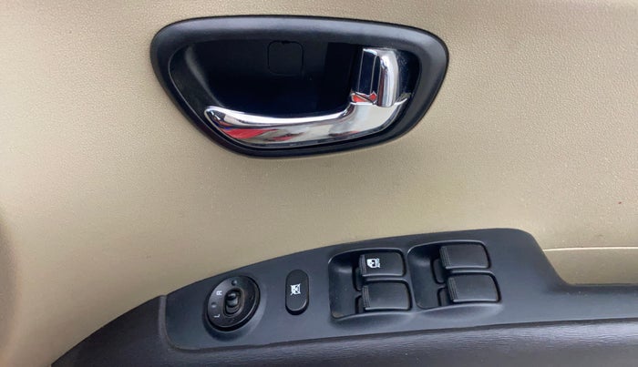 2013 Hyundai i10 ASTA 1.2, Petrol, Manual, 72,934 km, Driver Side Door Panels Control