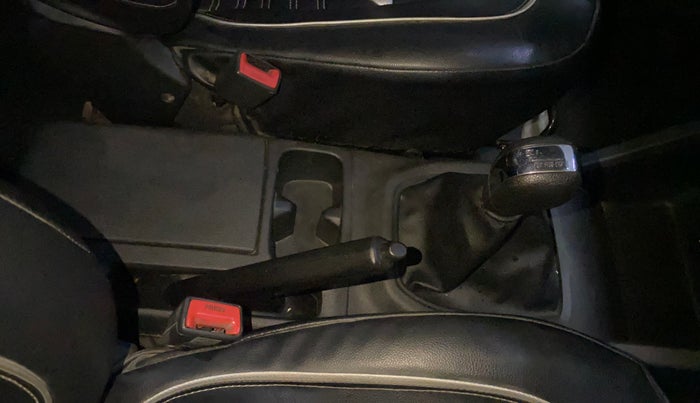 2020 Renault TRIBER RXT AMT, Petrol, Automatic, 50,642 km, Gear Lever