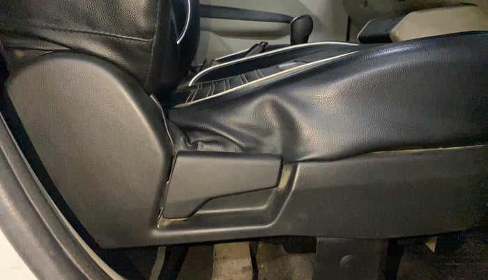 2020 Renault TRIBER RXT AMT, Petrol, Automatic, 50,642 km, Driver Side Adjustment Panel