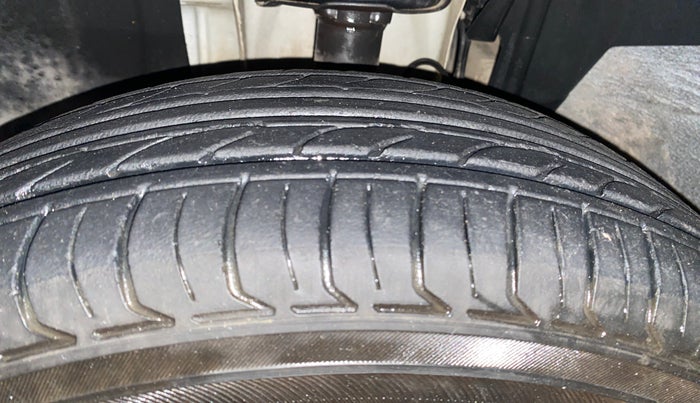 2020 Renault TRIBER RXT AMT, Petrol, Automatic, 50,642 km, Left Front Tyre Tread