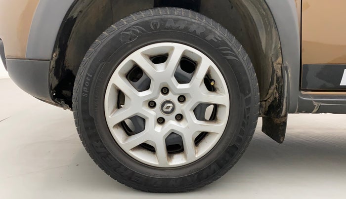 2018 Renault Duster RXL PETROL, Petrol, Manual, 52,382 km, Left Front Wheel