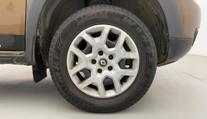 2018 Renault Duster RXL PETROL, Petrol, Manual, 52,382 km, Right Front Wheel