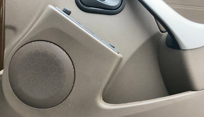 2018 Renault Duster RXL PETROL, Petrol, Manual, 52,382 km, Speaker