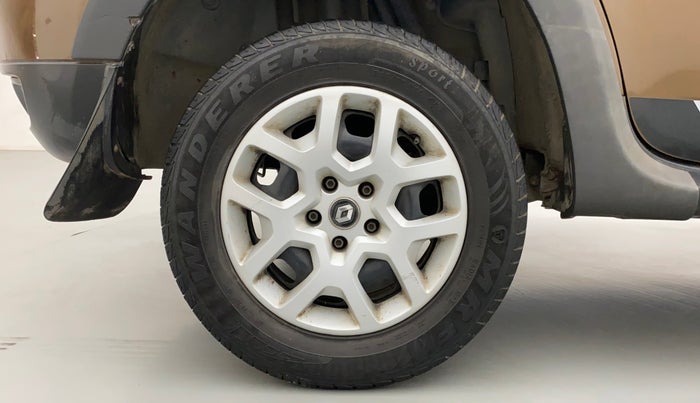 2018 Renault Duster RXL PETROL, Petrol, Manual, 52,382 km, Right Rear Wheel