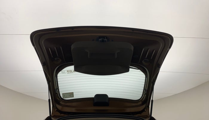 2018 Renault Duster RXL PETROL, Petrol, Manual, 52,382 km, Boot Door Open