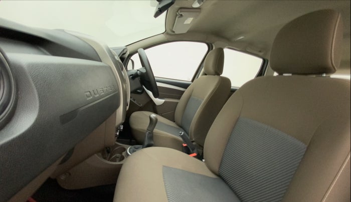 2018 Renault Duster RXL PETROL, Petrol, Manual, 52,382 km, Right Side Front Door Cabin