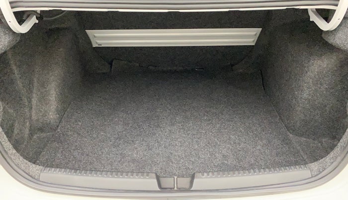 2020 Skoda Rapid STYLE TSI, Petrol, Manual, 36,956 km, Boot Inside